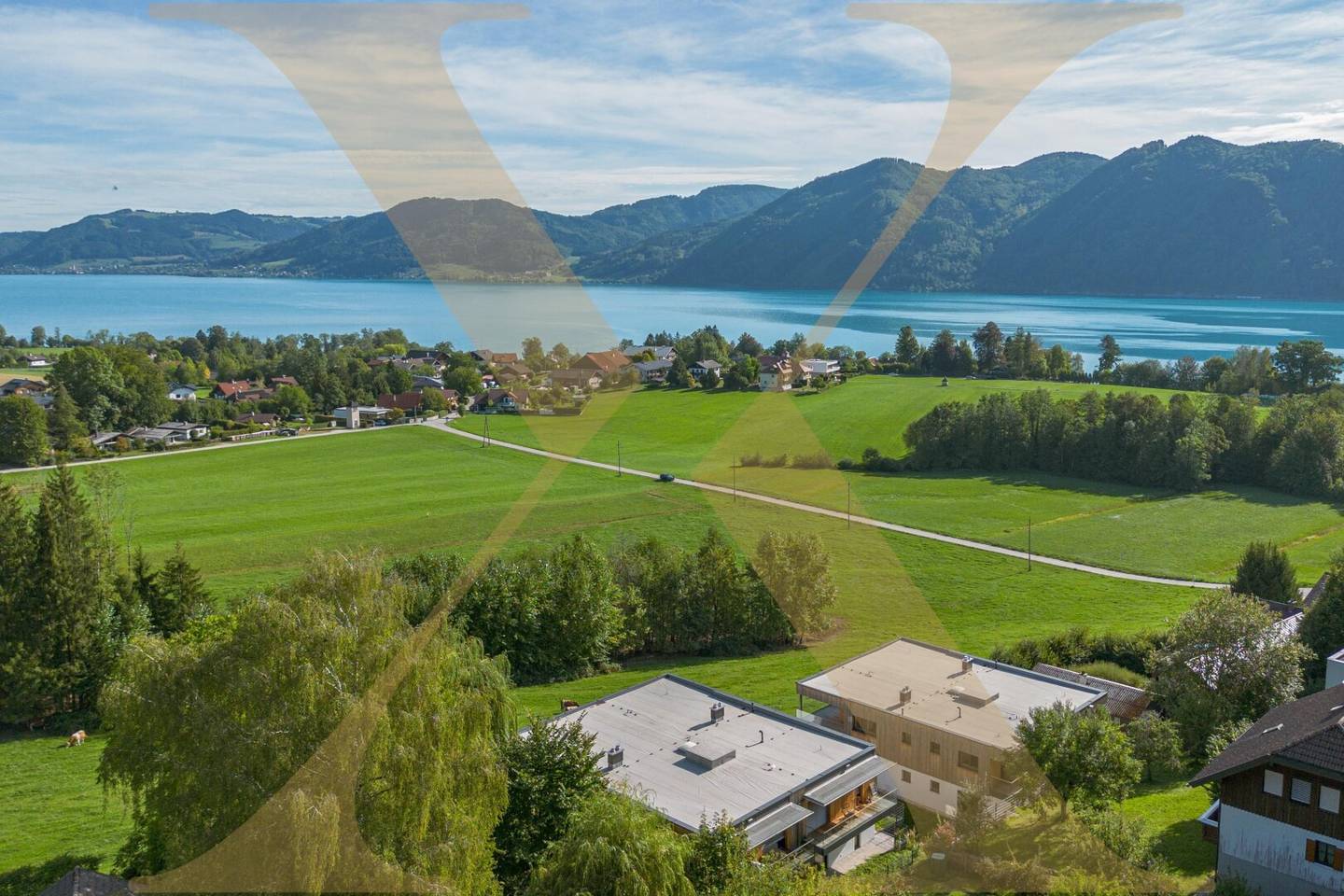 Living with panoramic views – exclusive terrace apartment in Nußdorf am Attersee