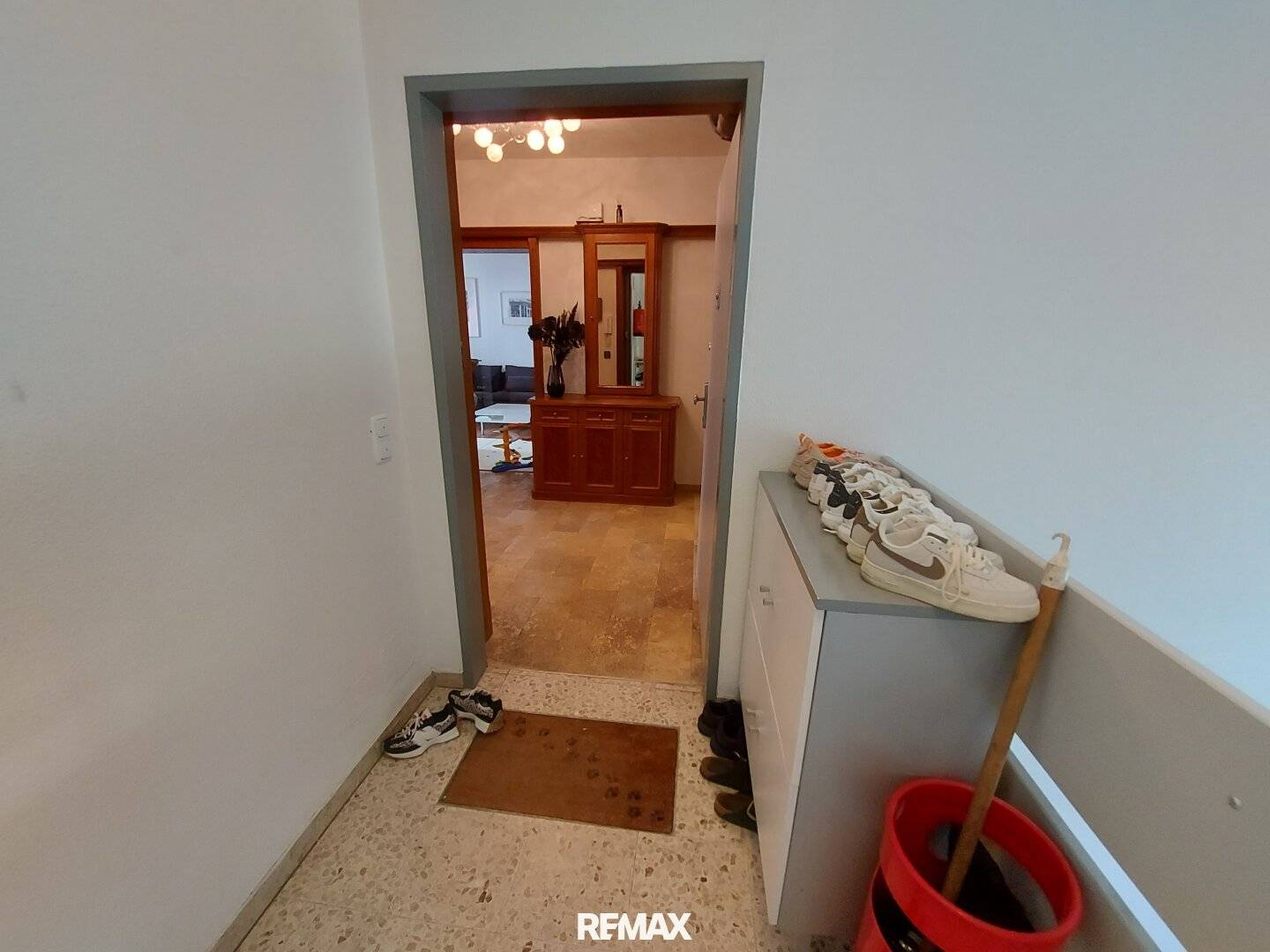 Helle 4-Zimmer Wohnung mit Loggia.