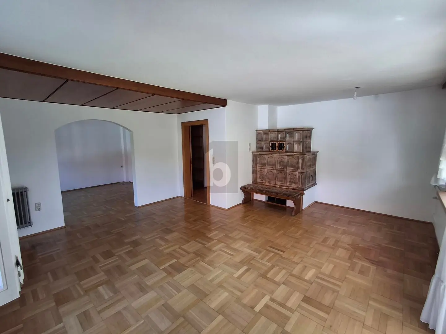 Familienwohnung mit sonnigem Garten und Wohnmobilgarage