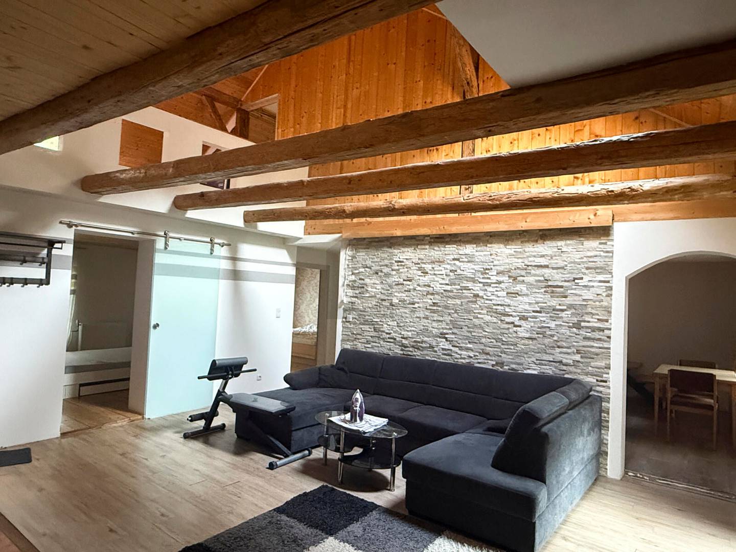 Quiet family apartment with garden and carport