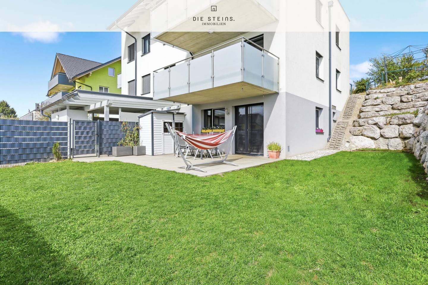 Family maisonette with large private garden and distant view