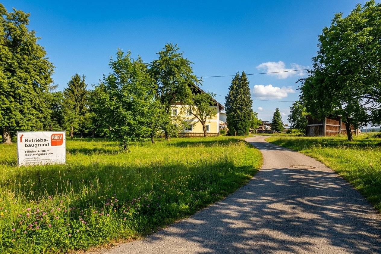 Commercial building plot prominently located - including existing building (office/warehouse/company apartment)