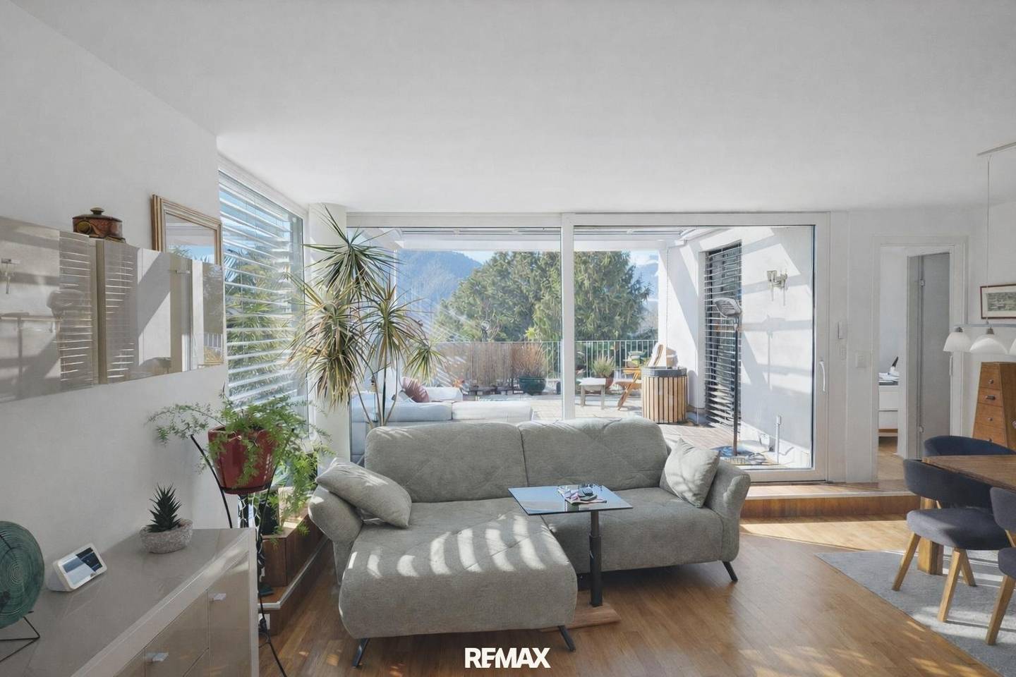 Exklusive Penthouse-Wohnung mit großzügiger Dachterrasse in Innnähe!