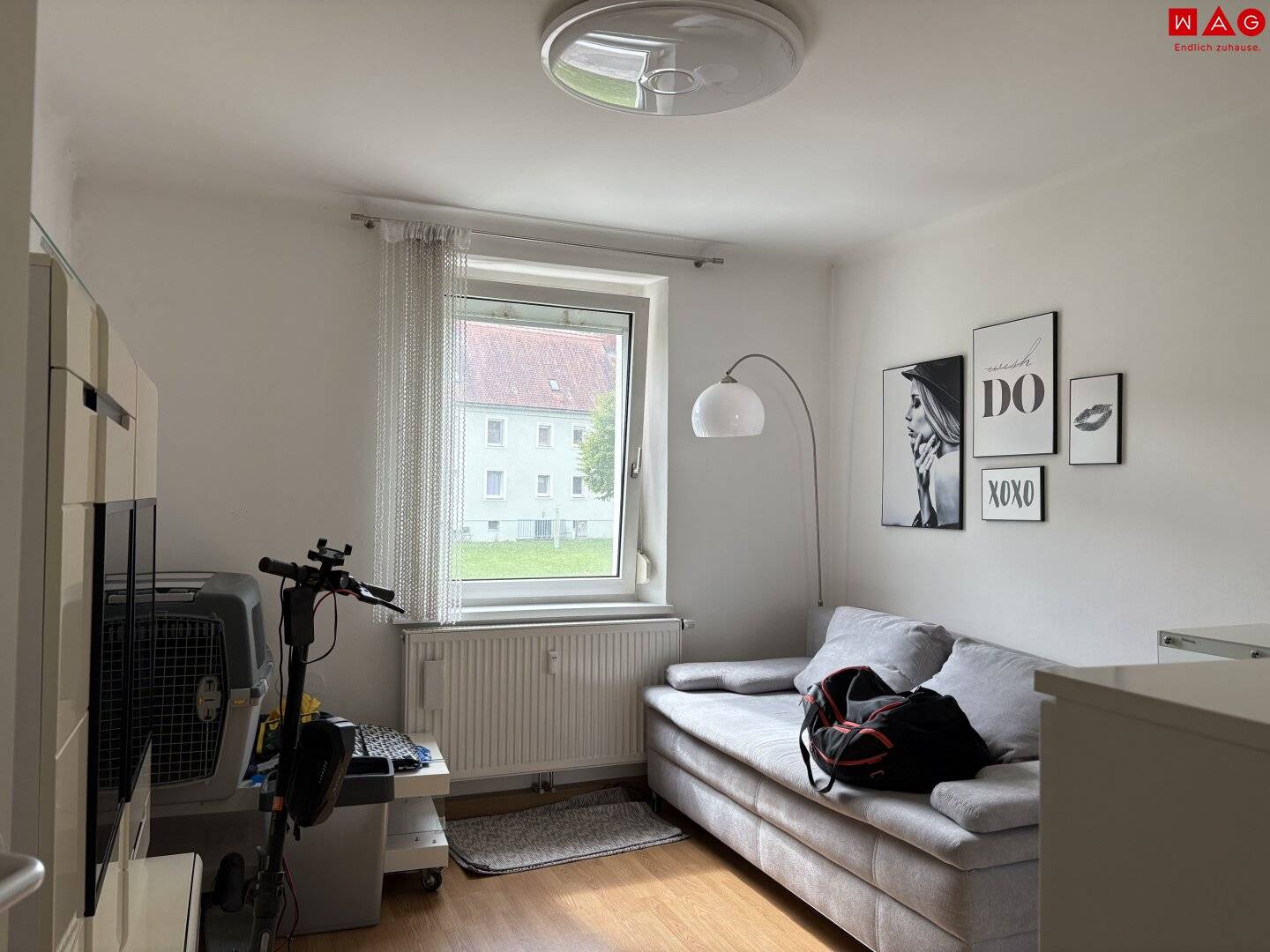 Special residential quality in a wonderful green location: charming 2-room ground floor apartment with high-quality bathroom, practical layout and great value for money available from December