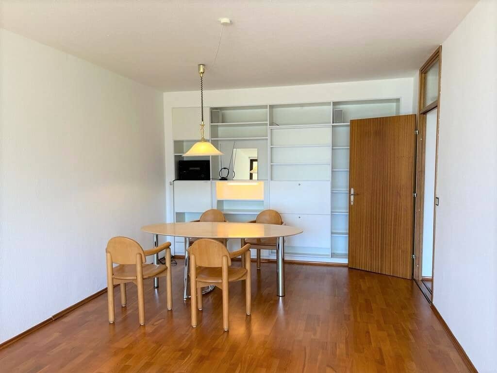 Wohnung with Traunsee view and underground parking in a quiet location