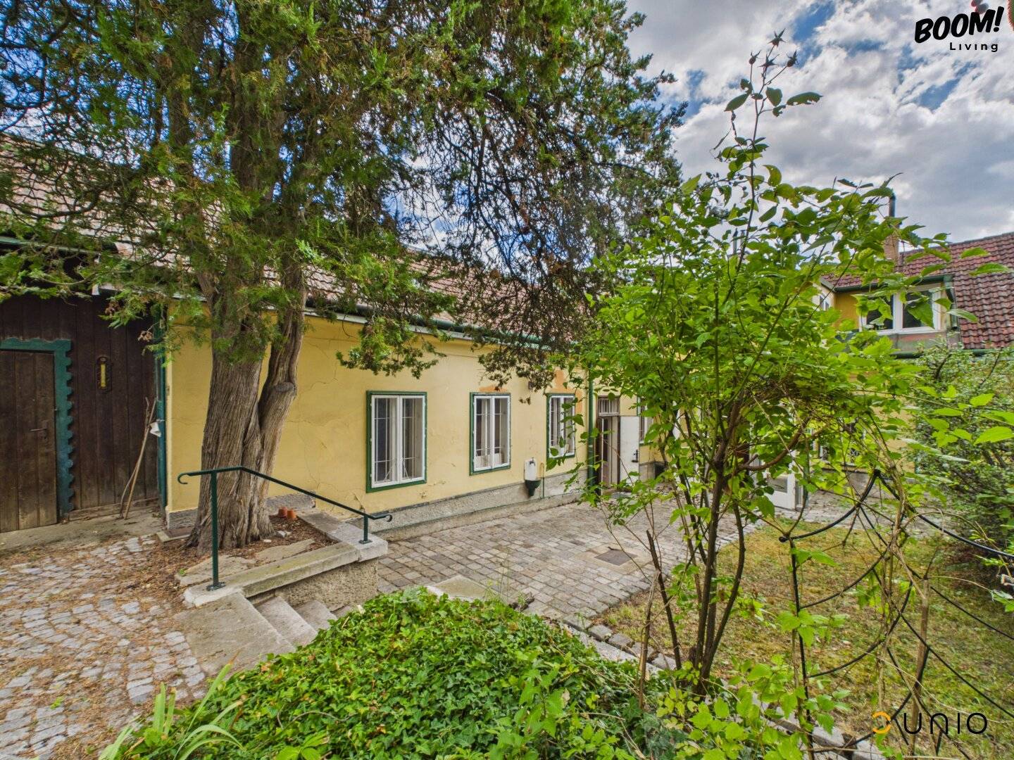 Dream location in Pötzleinsdorf – villa plot at the Schlosspark with development potential