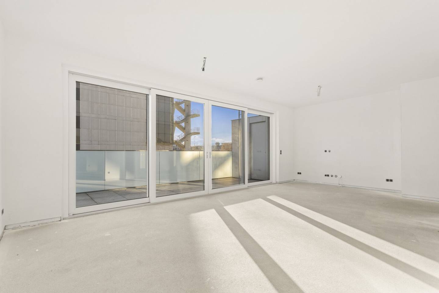 ERSTBEZUG: Moderne Maisonette mit Balkon &amp; Loggia am Benediktinermarkt in Klagenfurt!