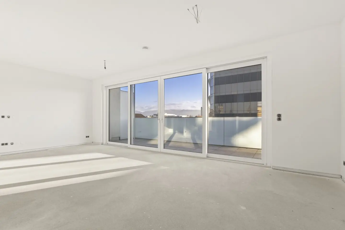 ERSTBEZUG: Moderne Maisonette mit Balkon & Loggia am Benediktinermarkt in Klagenfurt!
