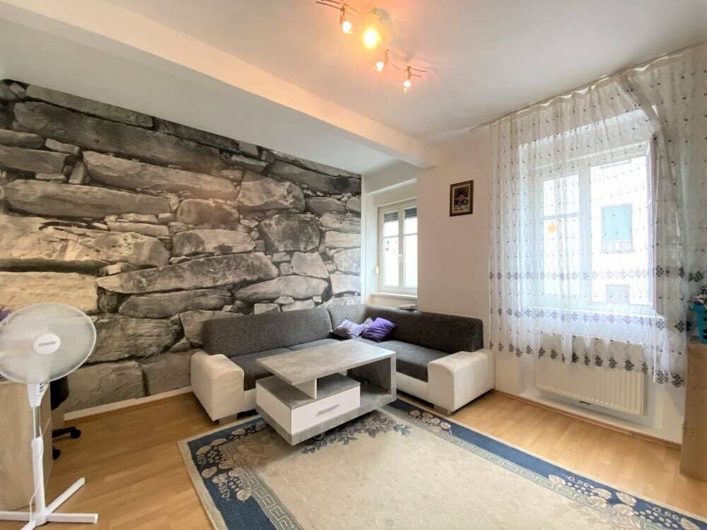 Commission-free - Very well maintained 2-room apartment with separate kitchen in the Graz district Liebenau