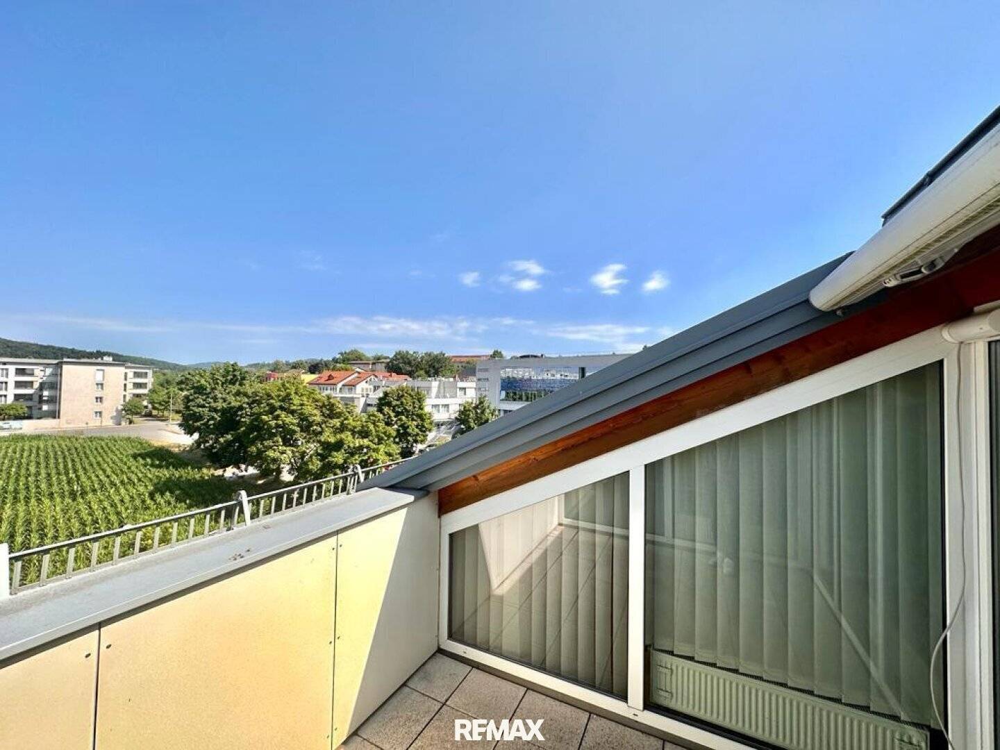 Charmante Dachgeschosswohnung mit Terrasse und Tiefgaragenplatz im Zentrum von Leonding