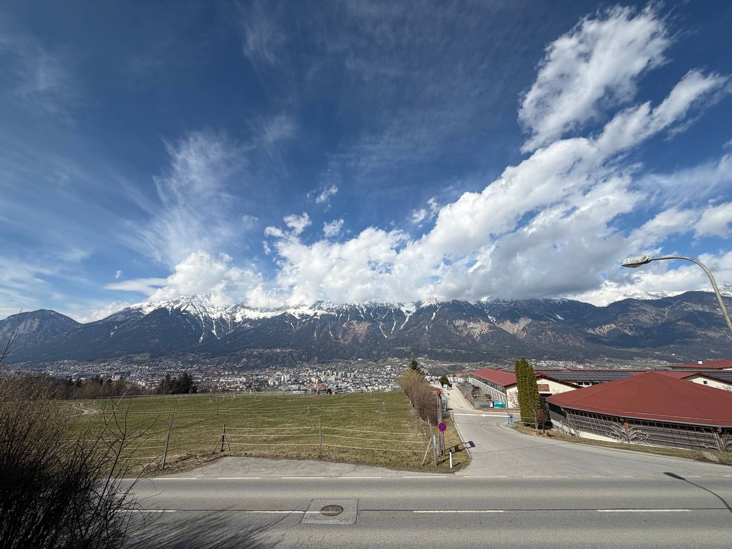 Wohnung mit Panoramaterrasse und Privatgarten