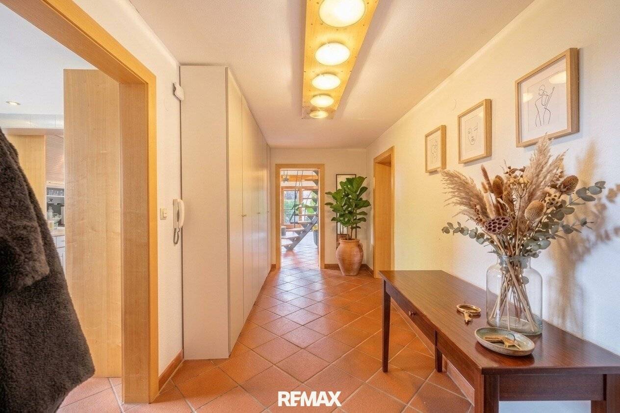 Loft-style 2-room maisonette over two levels