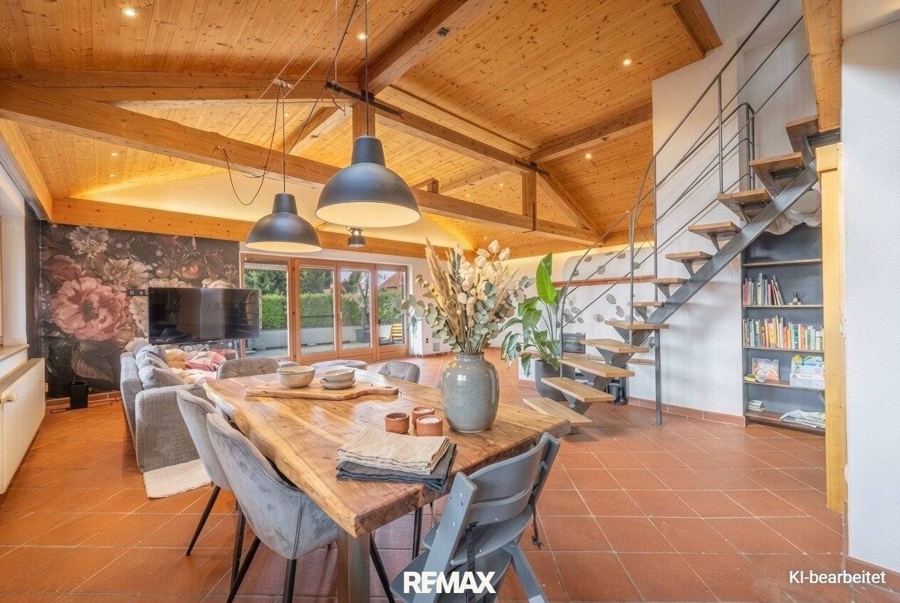 Loft-style 2-room maisonette over two levels