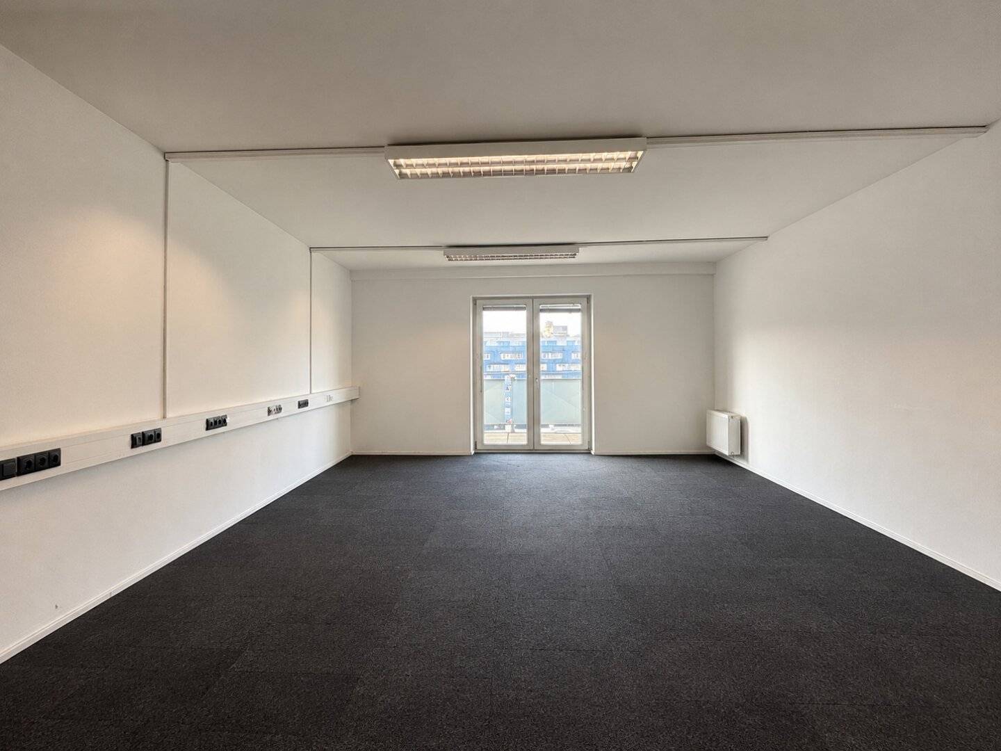 Small offices for quiet work directly at U4/U6