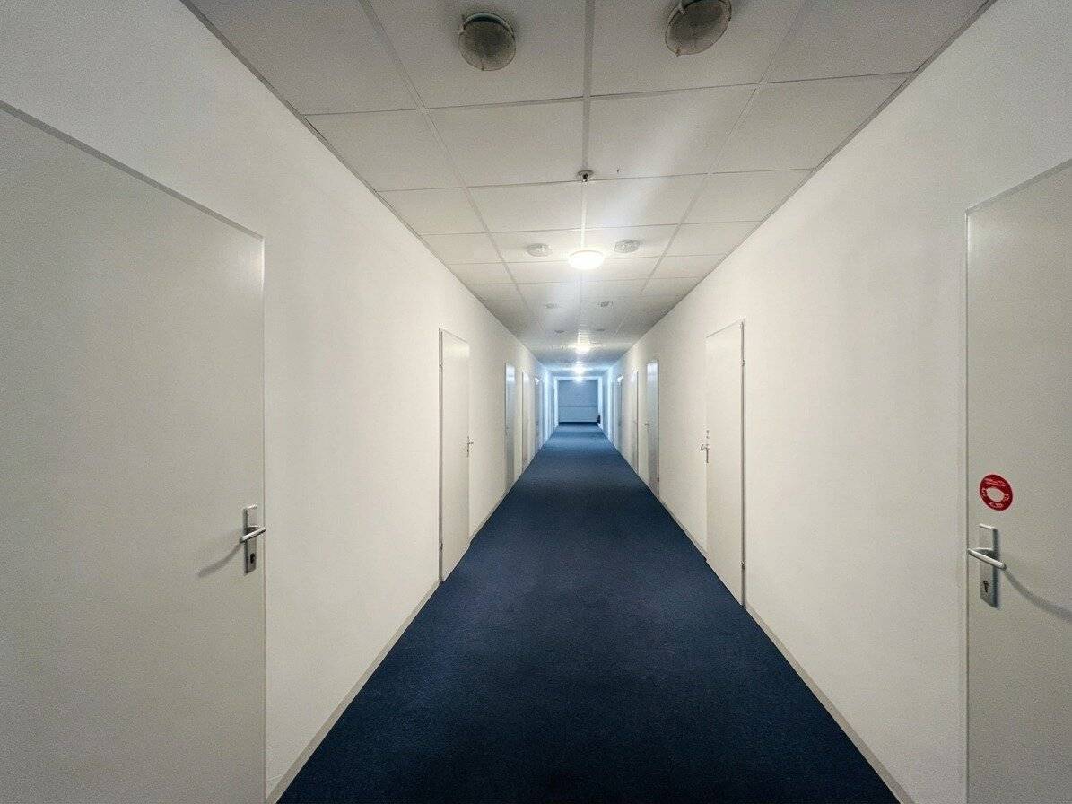 Small offices for quiet work directly at U4/U6