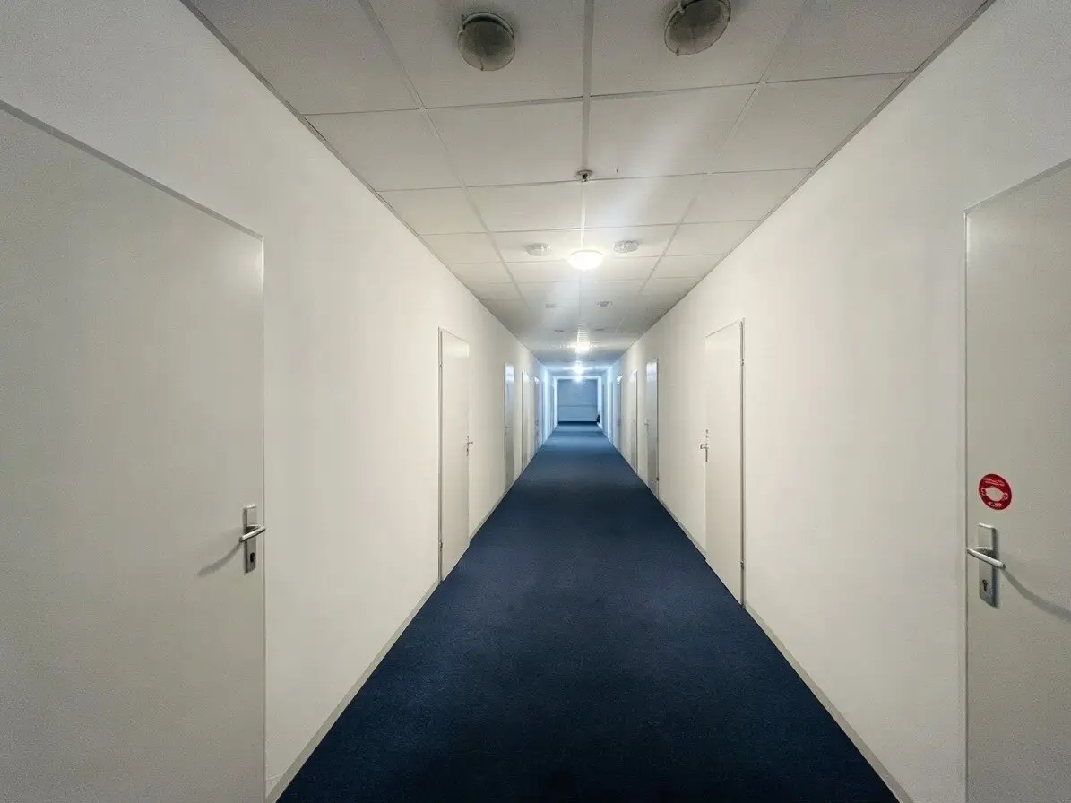 Quiet small offices in central location directly at U4 U6