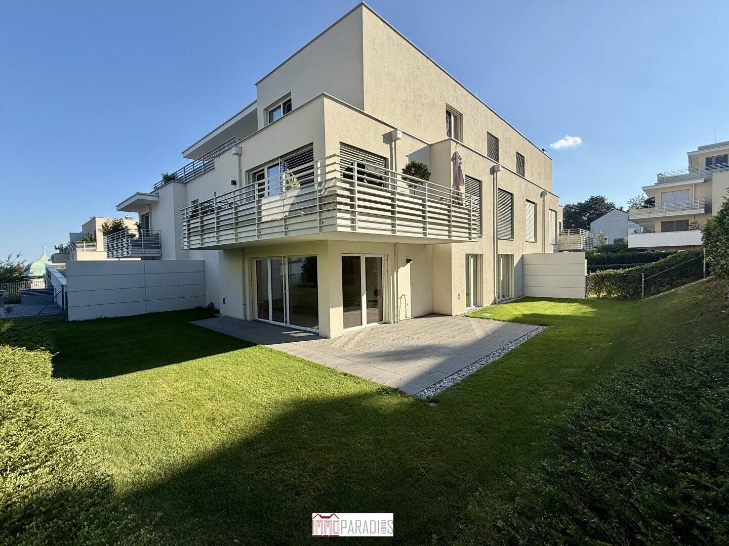 Like-new 3-room garden apartment in exclusive location at Badener Mitterberg