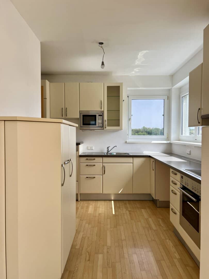 115 m² living comfort: two children's rooms, master area and loggia