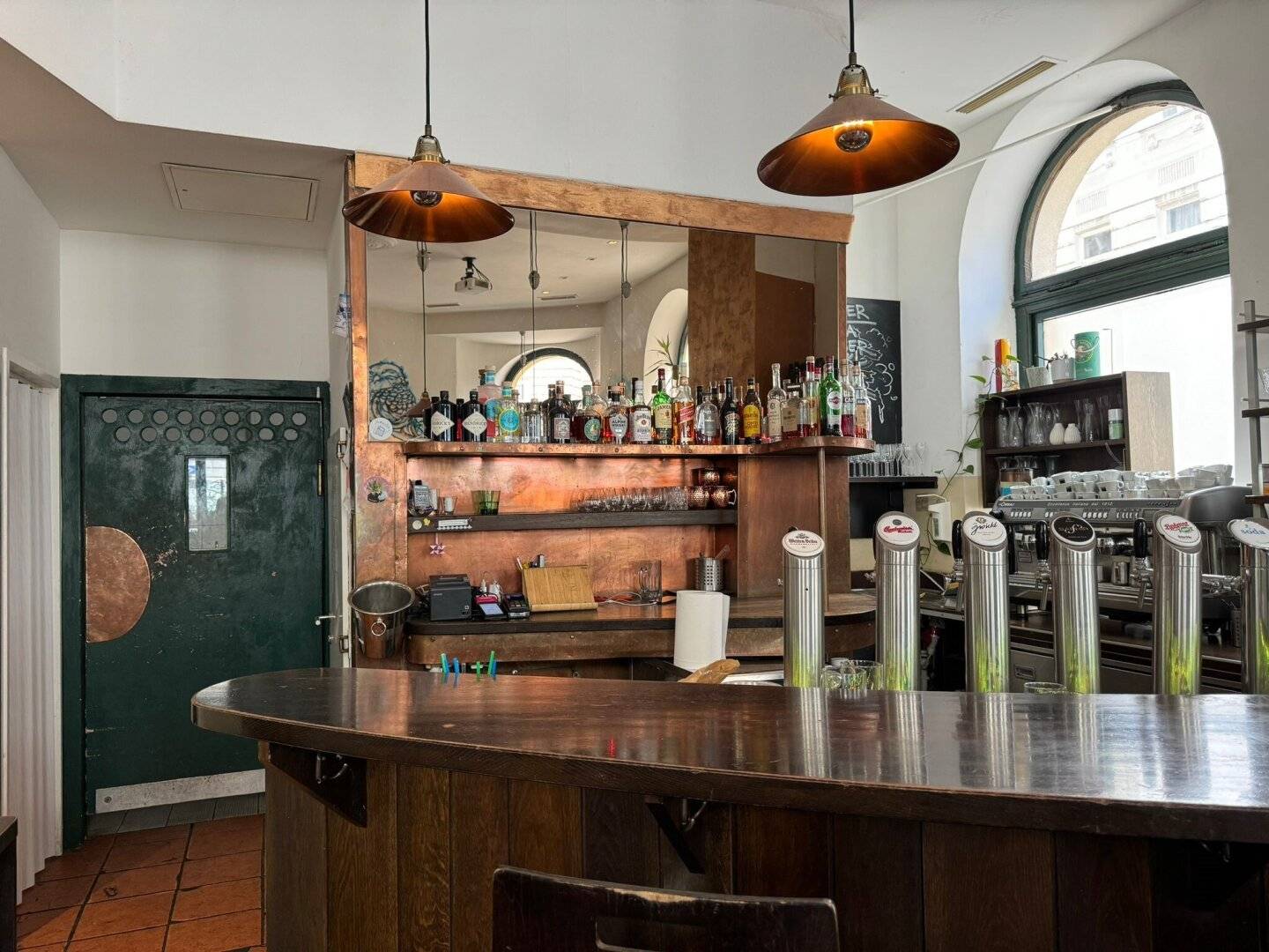 Opportunity corner restaurant in the heart of the 6th district GASTROTEL IMMOBILIEN