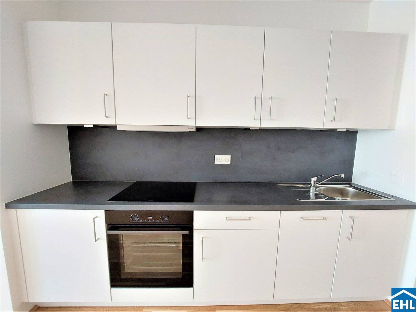 Cosy 2-room apartment with balcony in Breitensee