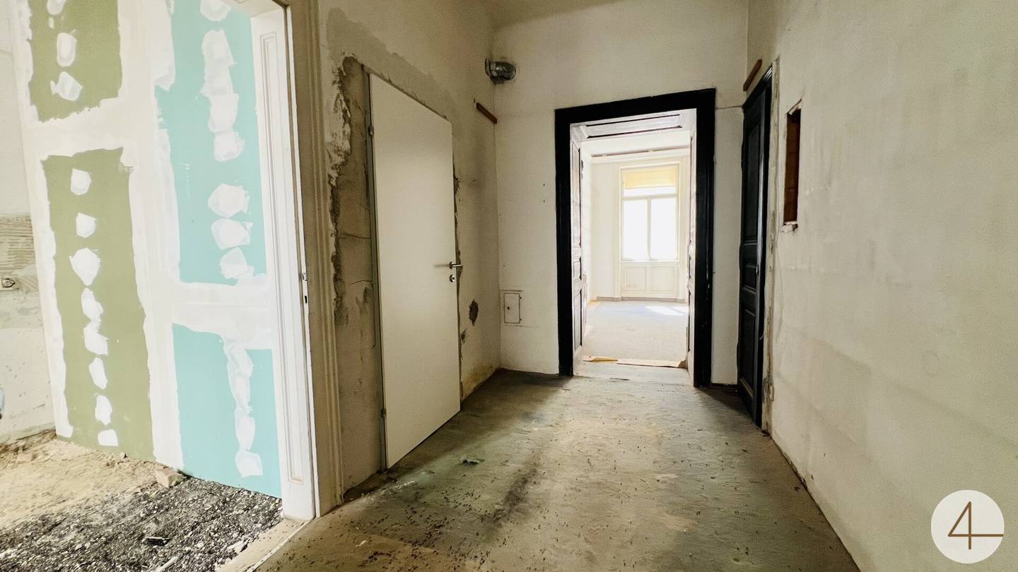Sanierungsbedürftige 2-Zimmer-Altbauwohnung im Alsergrund