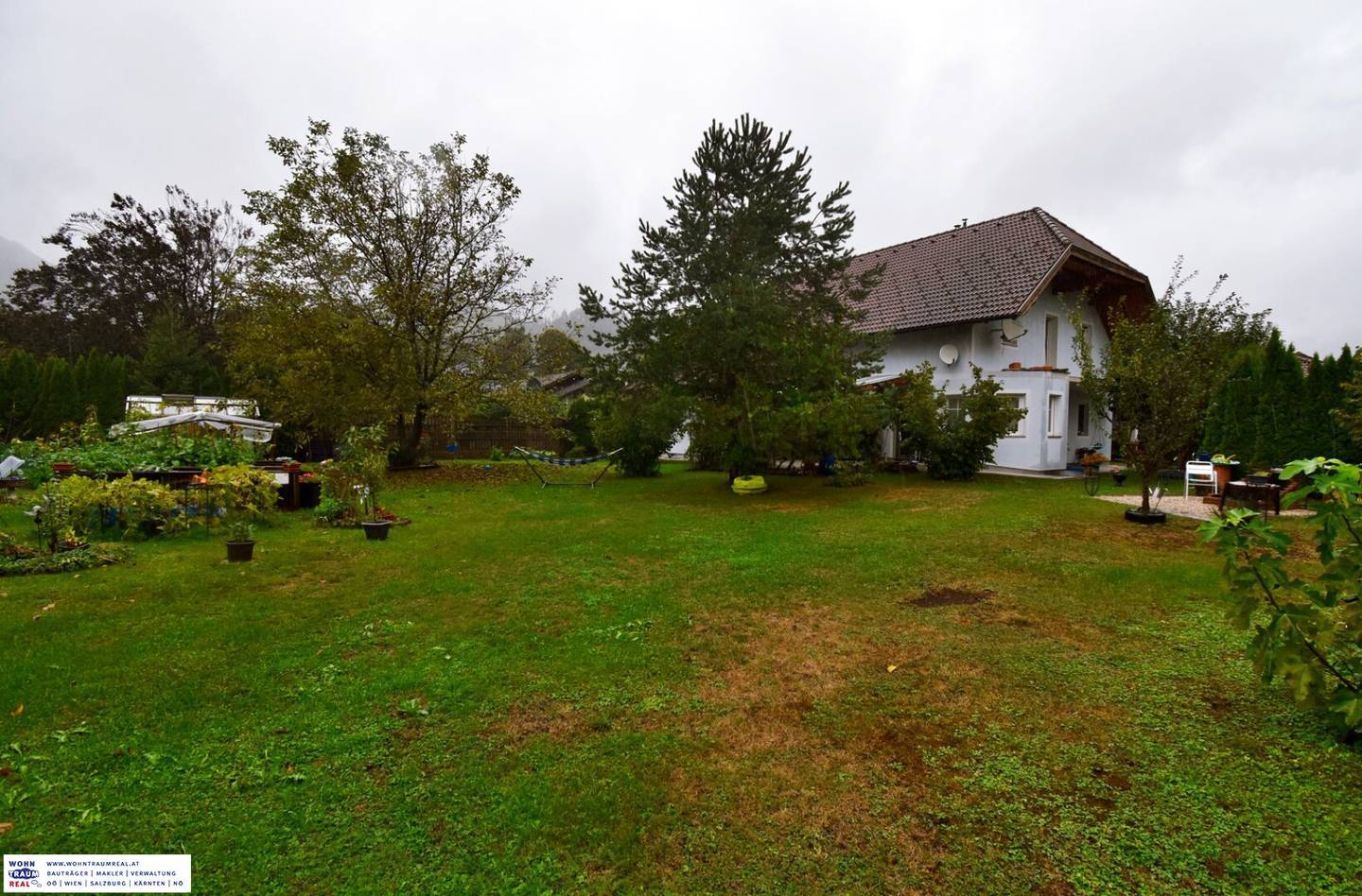 Large detached house in Leonstein - extra building plot included!