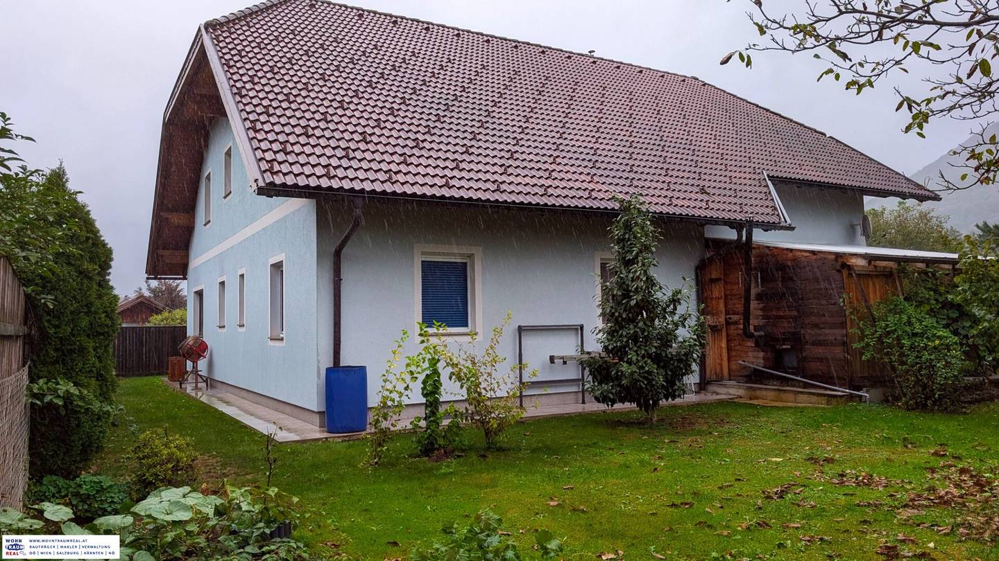 Large detached house in Leonstein - extra building plot included!