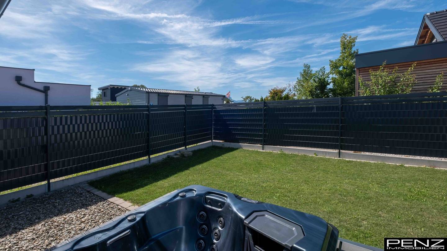 PETTENBACH: Holiday feeling all year – Exclusive mobile home with wintergarden, whirlpool &amp; dreamlike outdoor area