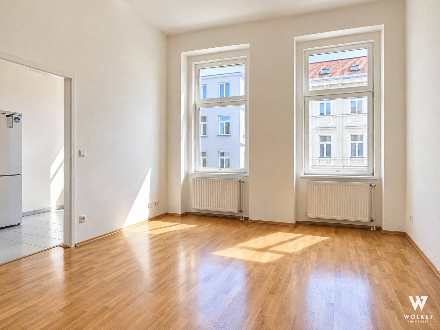 Charming 3-room period apartment - urban living &amp; well connected