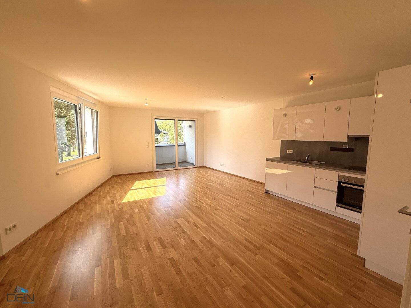NEU! RUHIGE 1 ZIMMER NEUBAUWOHNUNG MIT EINER LOGGIA NÄHE BADETEICH SÜSSENBRUNN!
