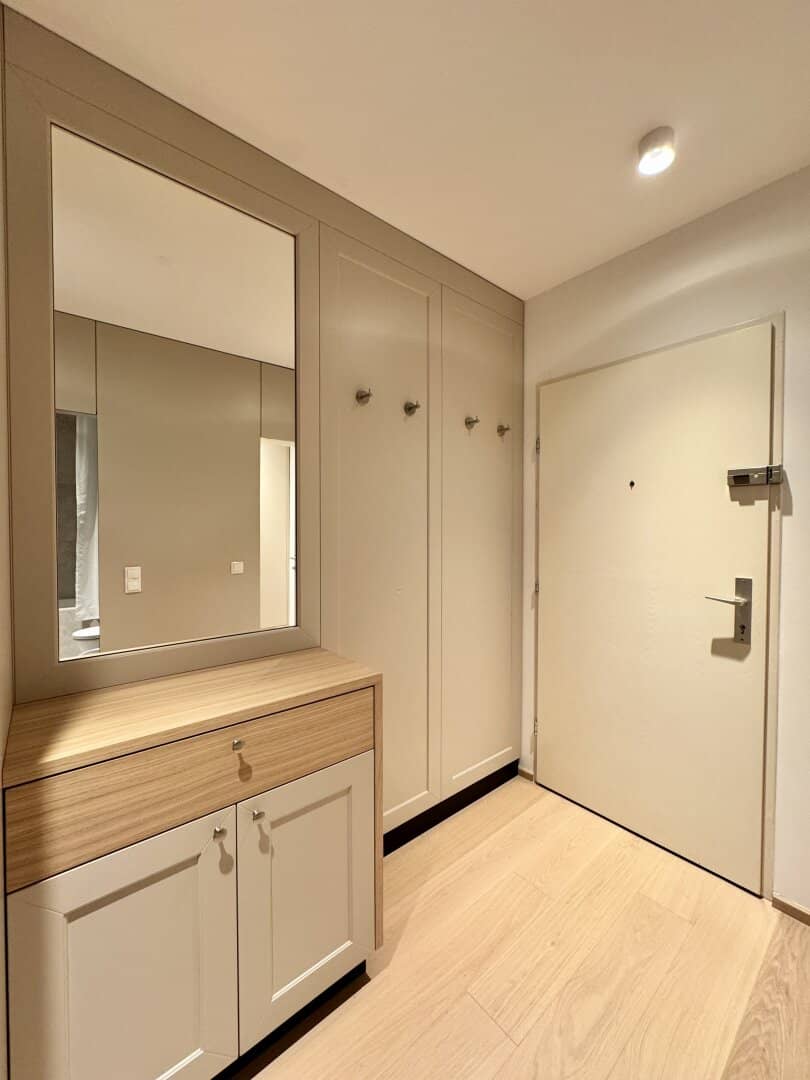 1120 Vienna - Near Schloss Hetzendorf  Beautiful first occupancy after complete renovation  Modern furnished living-sleeping room with sleeping niche for rent