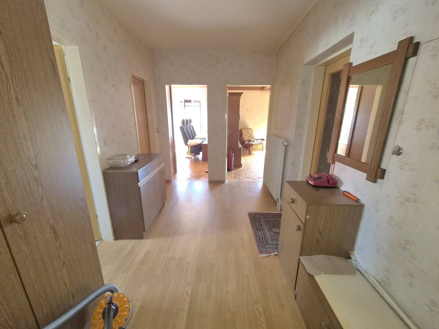 Two-family house with pool at the edge of the forest for sale!