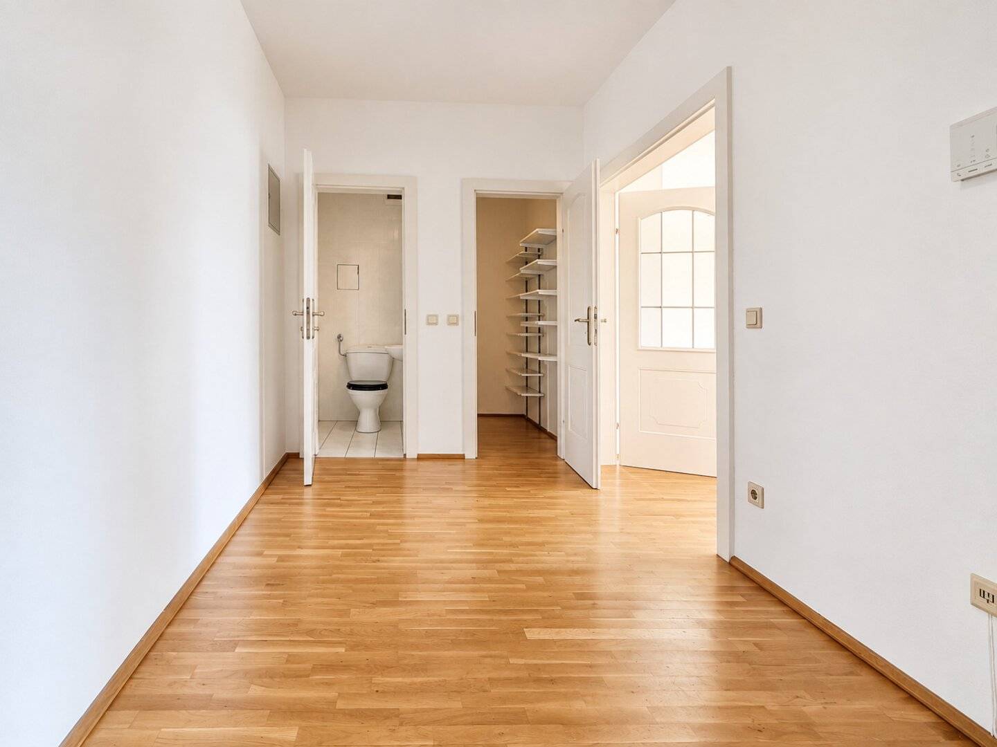 Sonnige Dachgeschoss-Maisonette mit Terrasse und Wienblick in absoluter Grünruhelage