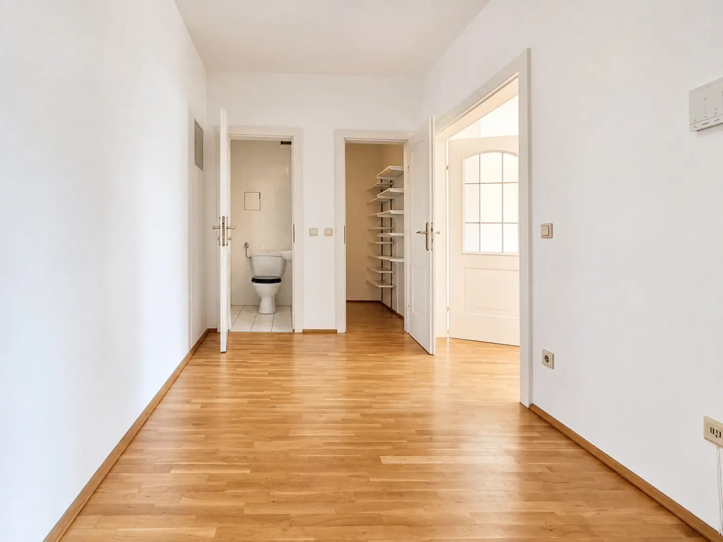 Sonnige Dachgeschoss-Maisonette mit Terrasse und Wienblick in absoluter Grünruhelage