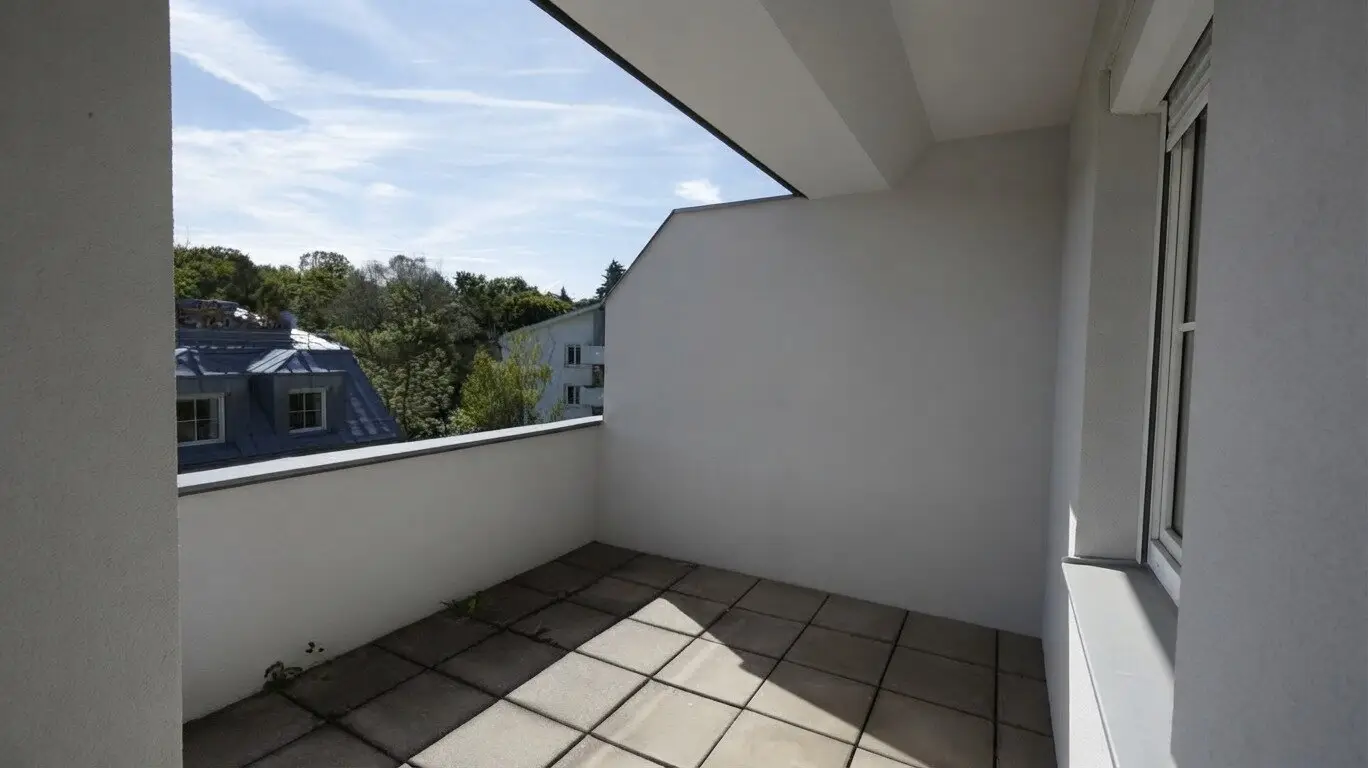 Sunny attic maisonette with terrace and Vienna view in absolute green quiet location