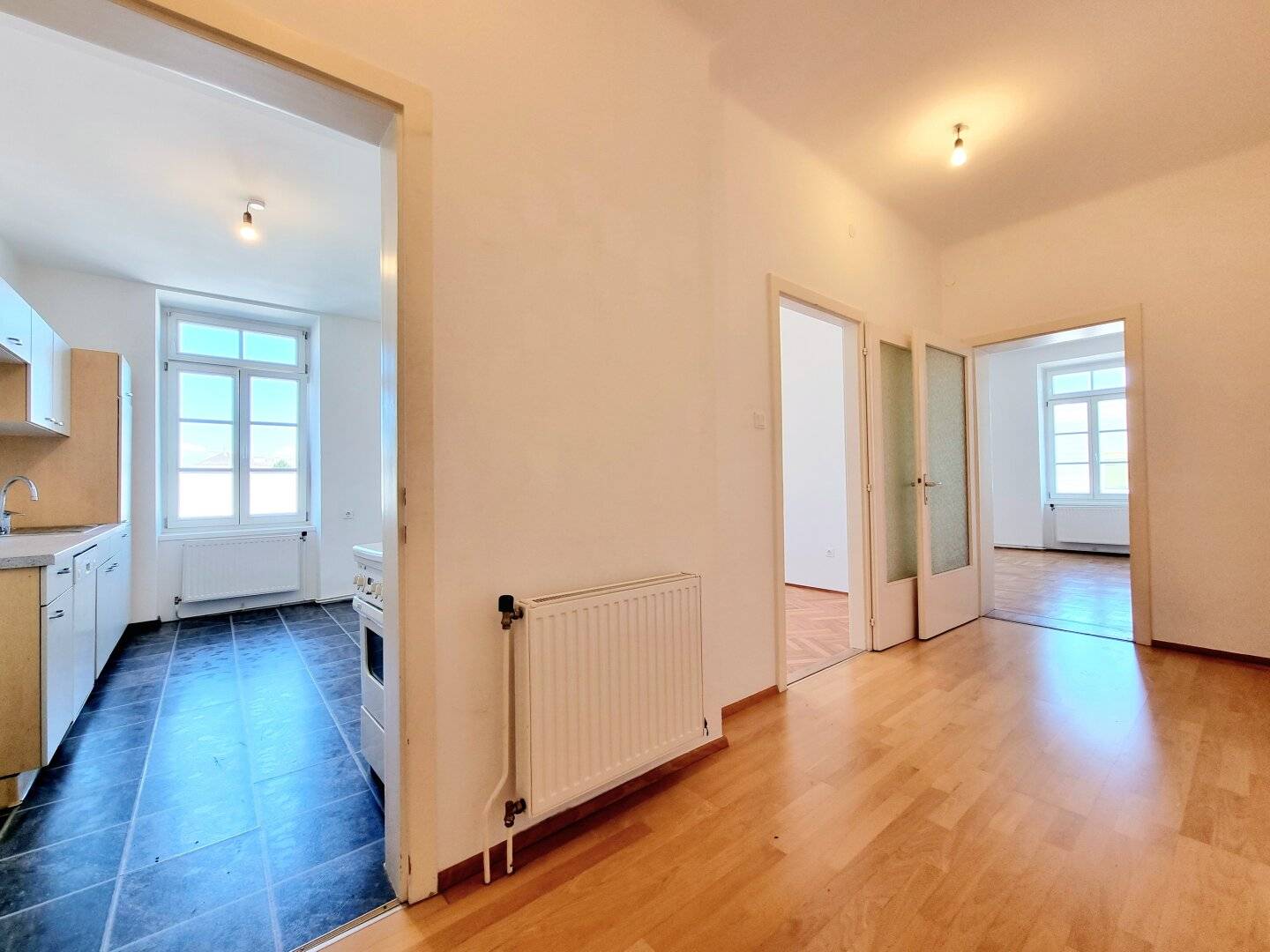 58 m² with two rooms and elevator – € 649 including operating costs