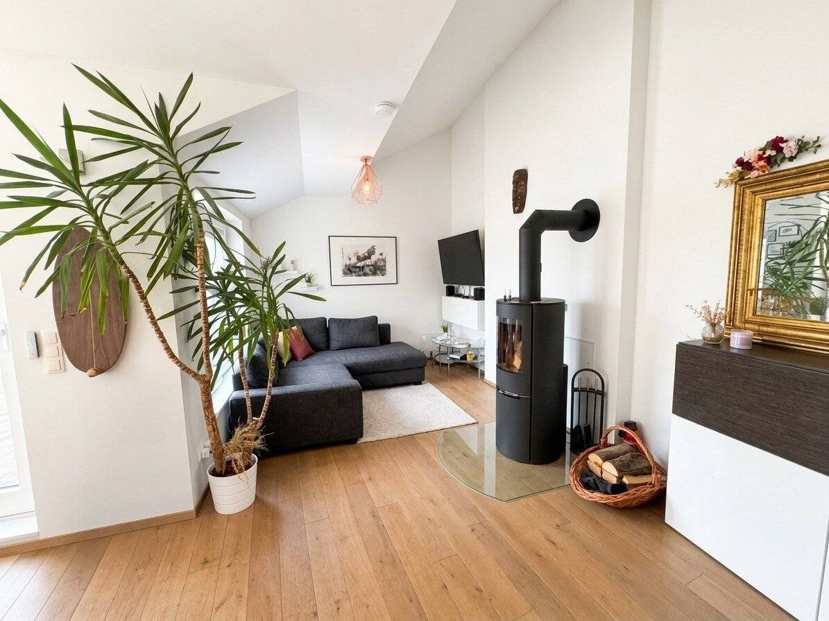 Traumhafte DG-Maisonette-Wohnung mit großer Terrasse in ruhiger Lage
