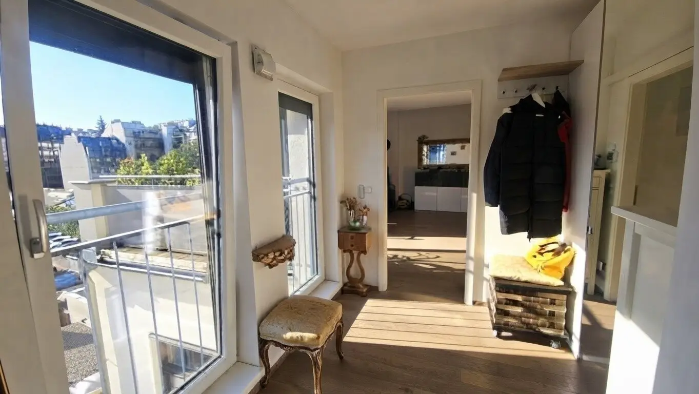 Traumhafte DG-Maisonette-Wohnung mit großer Terrasse in ruhiger Lage