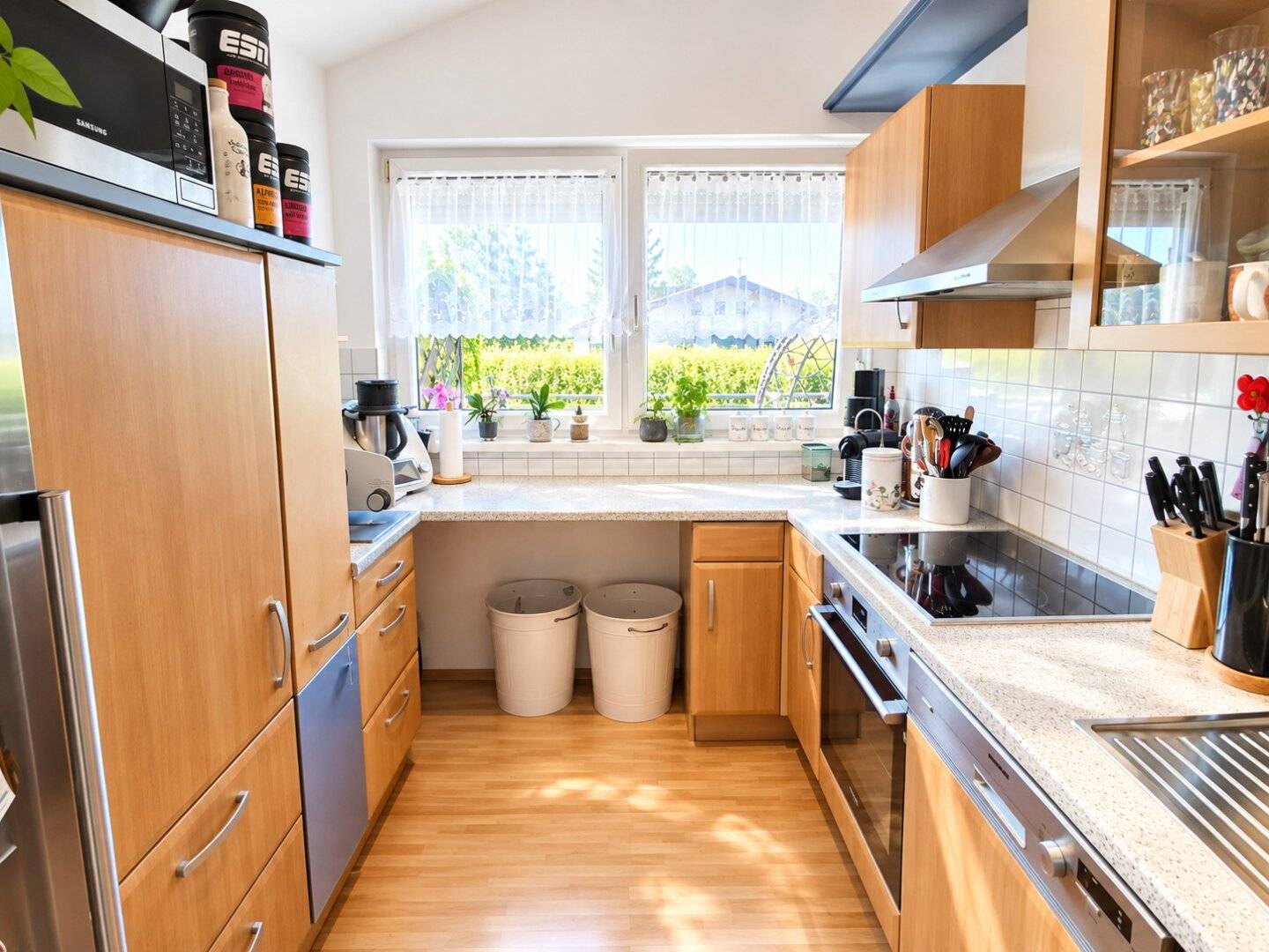 Above the roofs of Siezenheim: Wonderful and spacious attic apartment with great view and prime location