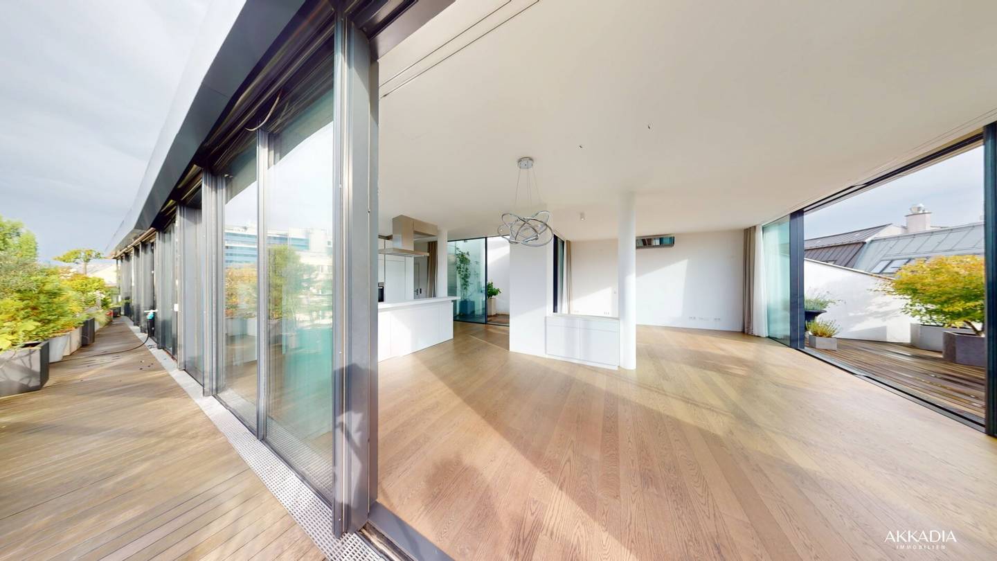 Exclusive penthouse in prime location with generous terrace areas