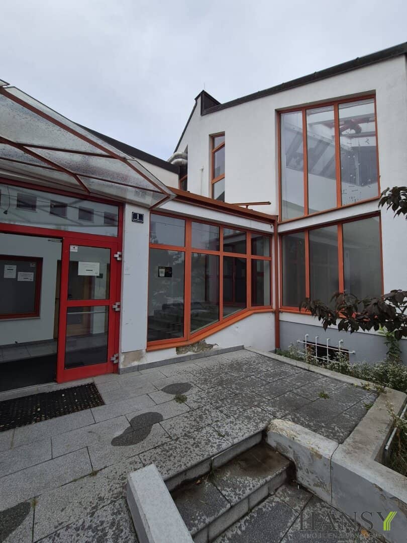 Investor hit! Office Shop Residential building RETURN around 11%