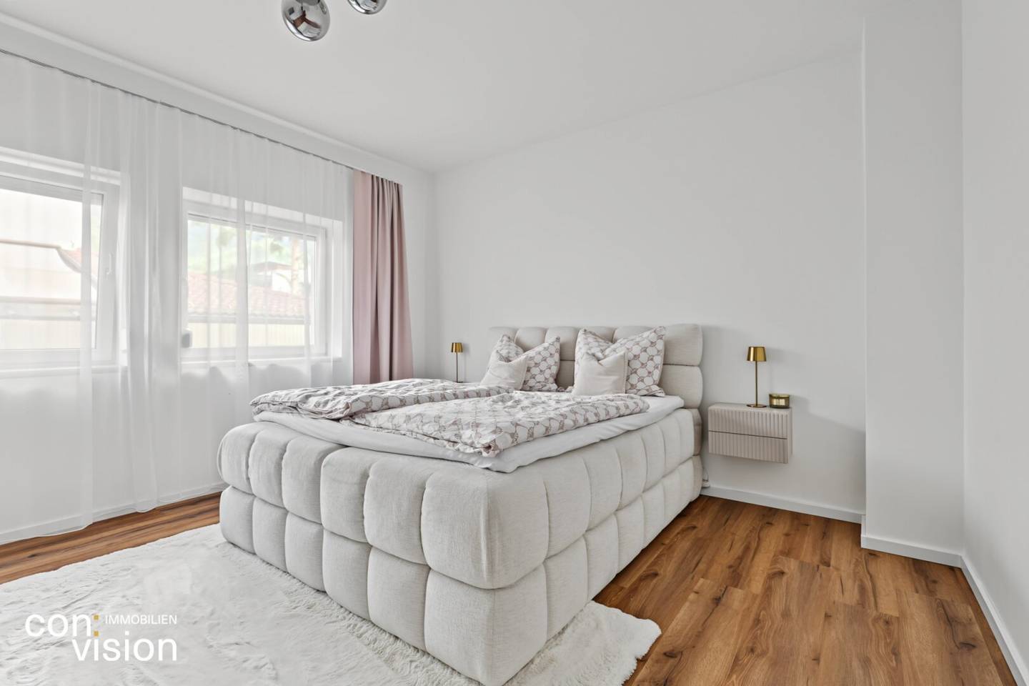 Modern renovierter Bungalow in Vomp, 5 Zimmer, Garten, 2 Garagen, Top Ausstattung!