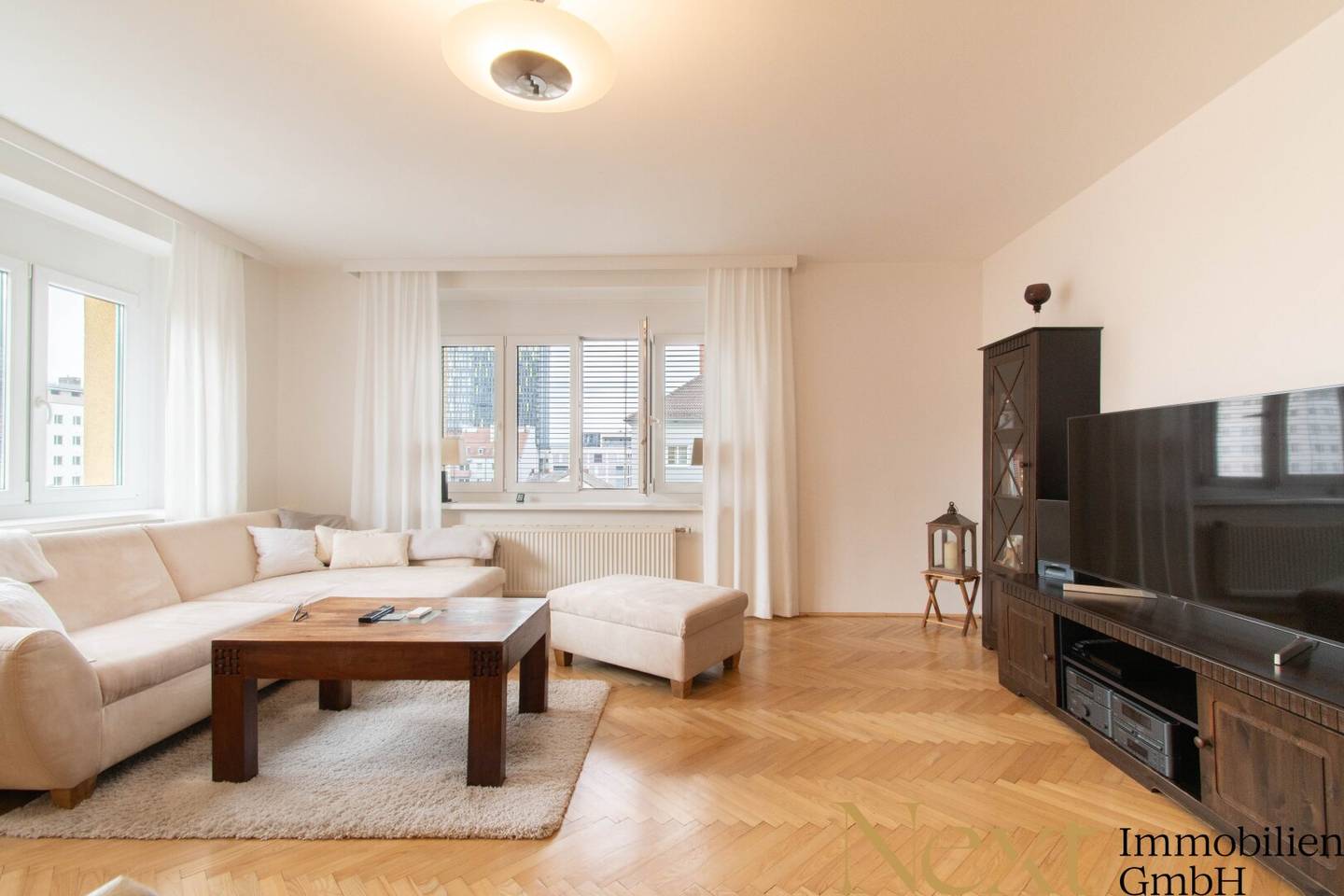 Central, family-friendly and spacious: 4-room apartment near Linzer Landstraße for sale