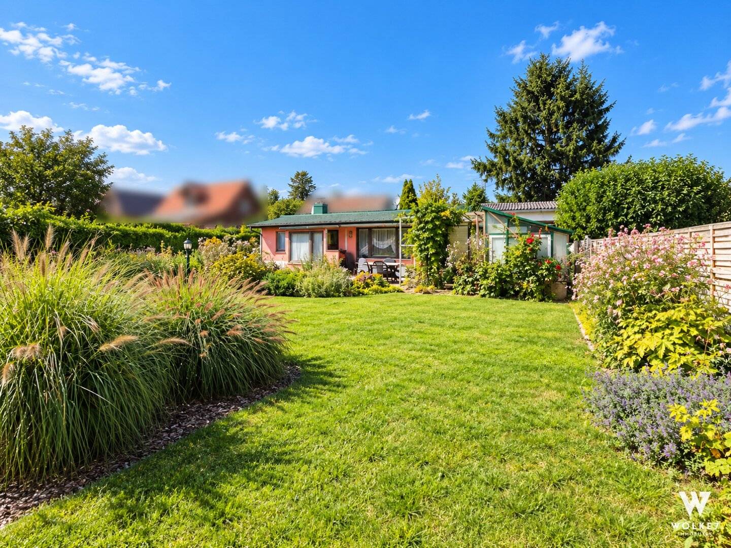 Allotment plot with house | Size approx. 464 m2 | House with approx. 49,53 m2 built-up area | Outbuilding | Garage optional