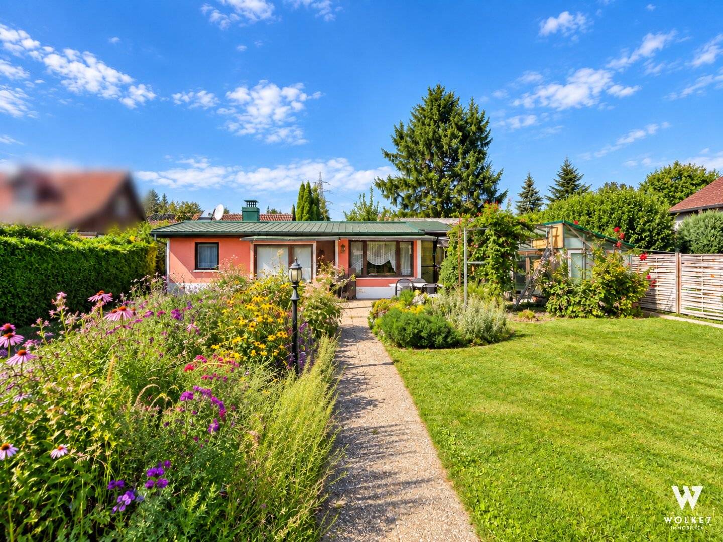 Allotment plot with house | Size approx. 464 m2 | House with approx. 49,53 m2 built-up area | Outbuilding | Garage optional