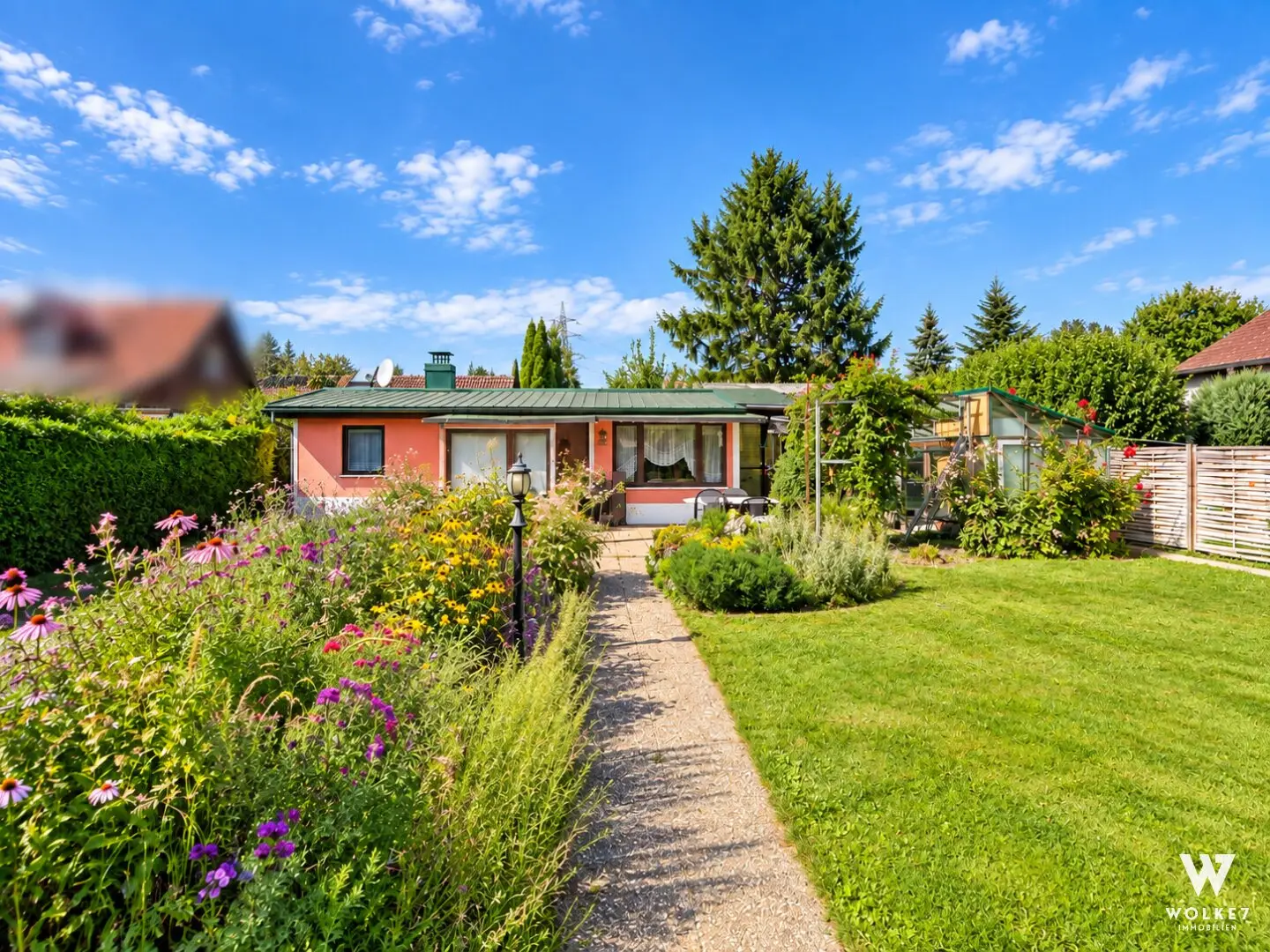 Allotment plot with house | Size approx. 464 m2 | House with approx. 49,53 m2 built-up area | Outbuilding | Garage optional