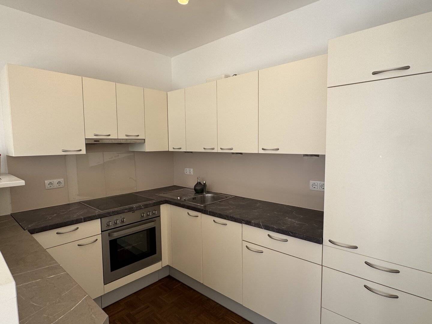 Sonnige 2 Zimmer Stadtwohnung | große Terrasse und Tiefgaragenplatz | Salzburg Gnigl