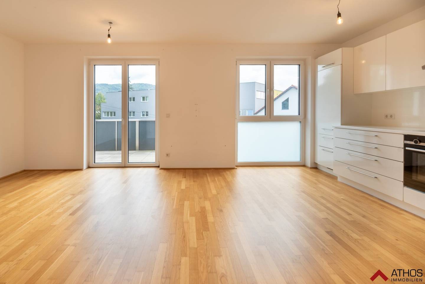 Moderne 3-Zimmer-Wohnung mit Küche in der Nähe des Pleschingersees