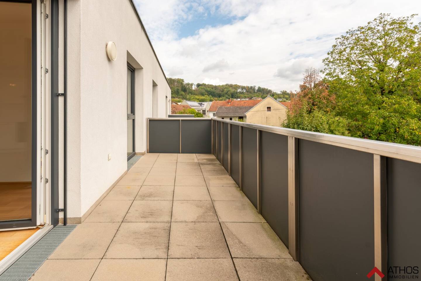 Moderne 3-Zimmer-Wohnung mit Küche in der Nähe des Pleschingersees