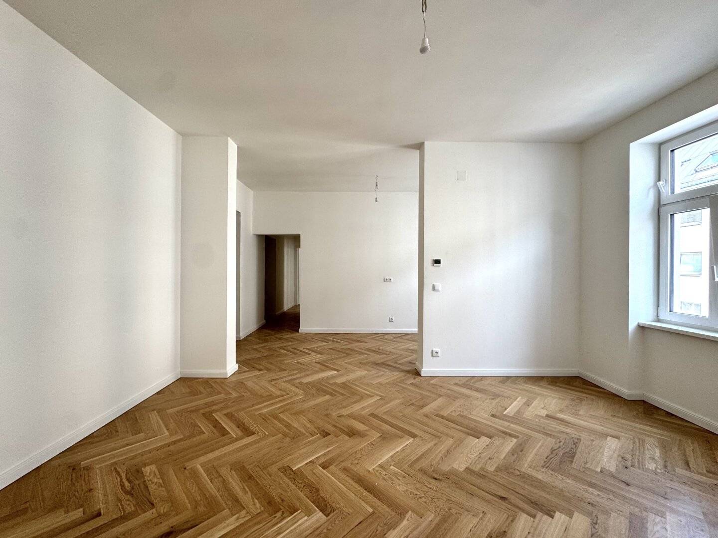 High-quality &amp; Appealing - Spacious 3-room apartment with open living kitchen